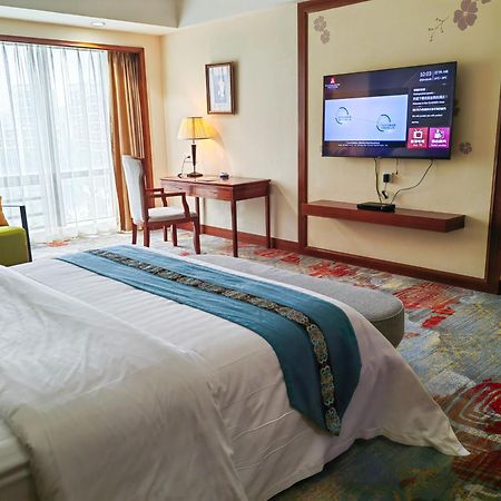 Gladden Hotel Csiangmen Kültér fotó