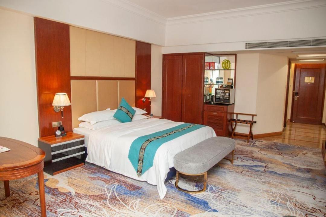 Gladden Hotel Csiangmen Kültér fotó