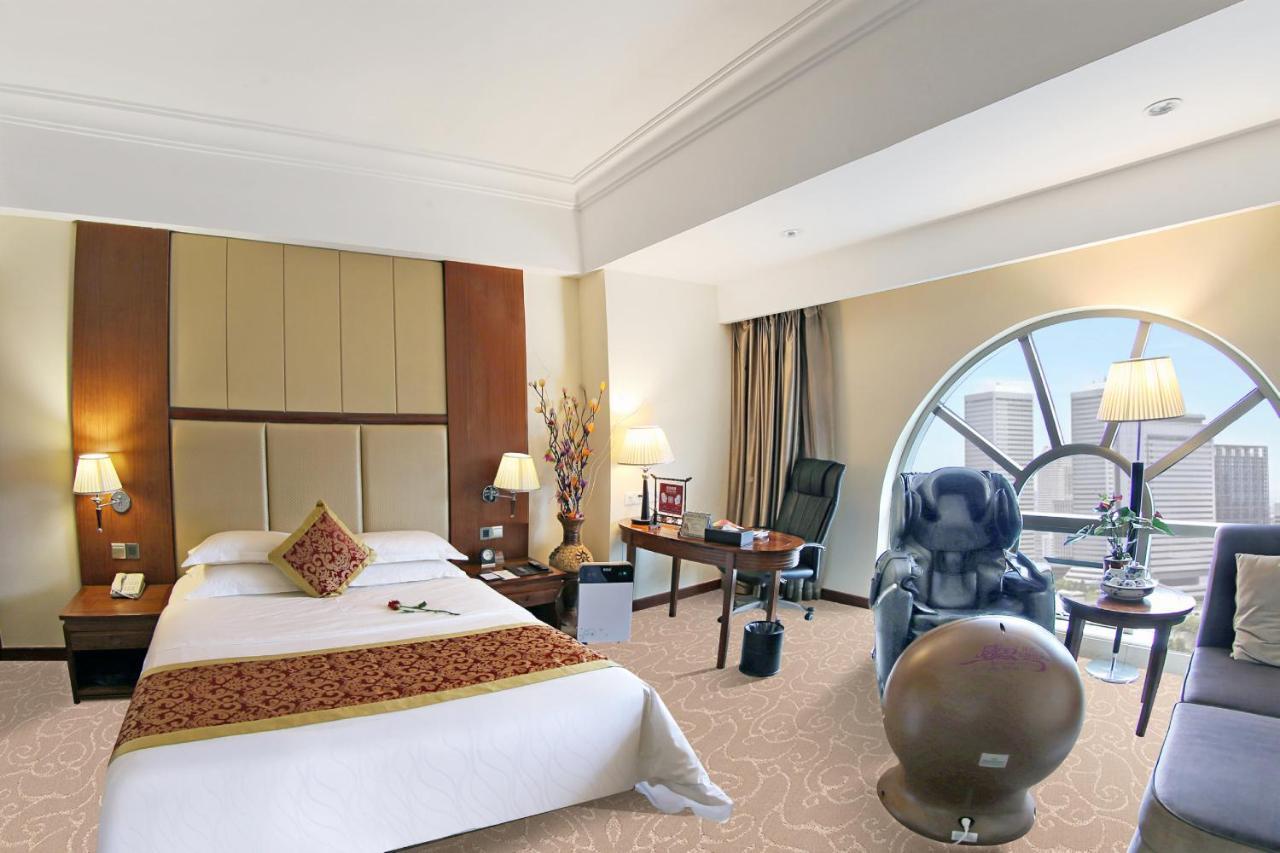 Gladden Hotel Csiangmen Kültér fotó