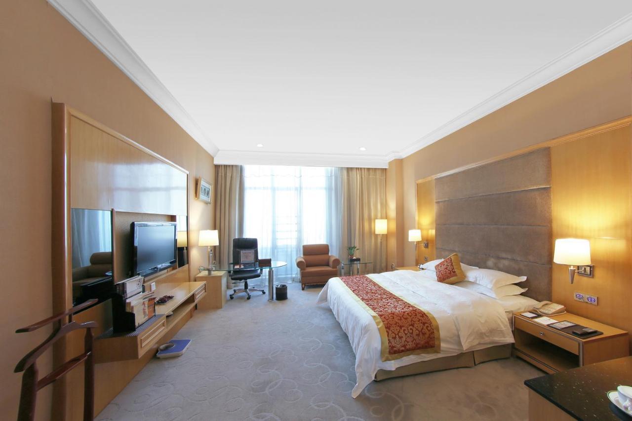 Gladden Hotel Csiangmen Kültér fotó