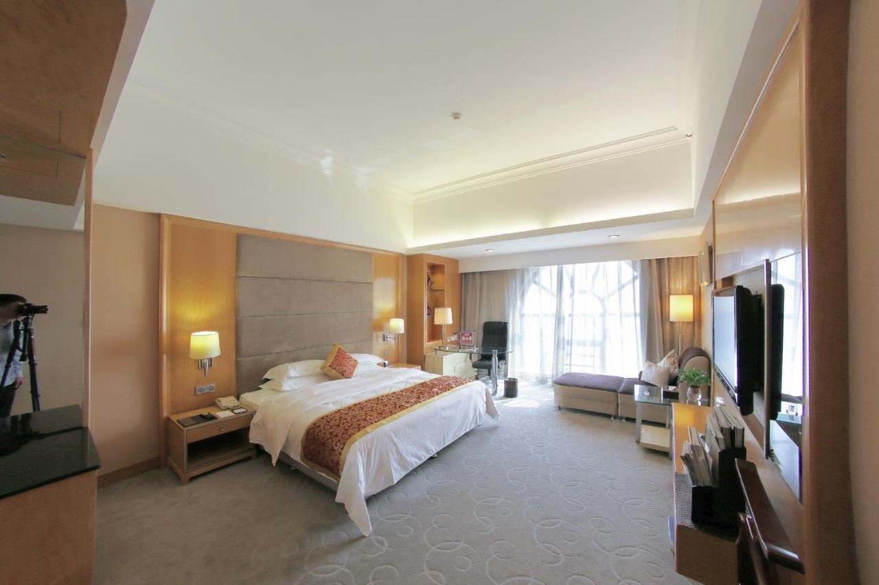 Gladden Hotel Csiangmen Kültér fotó