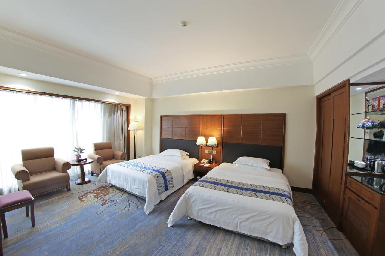 Gladden Hotel Csiangmen Kültér fotó
