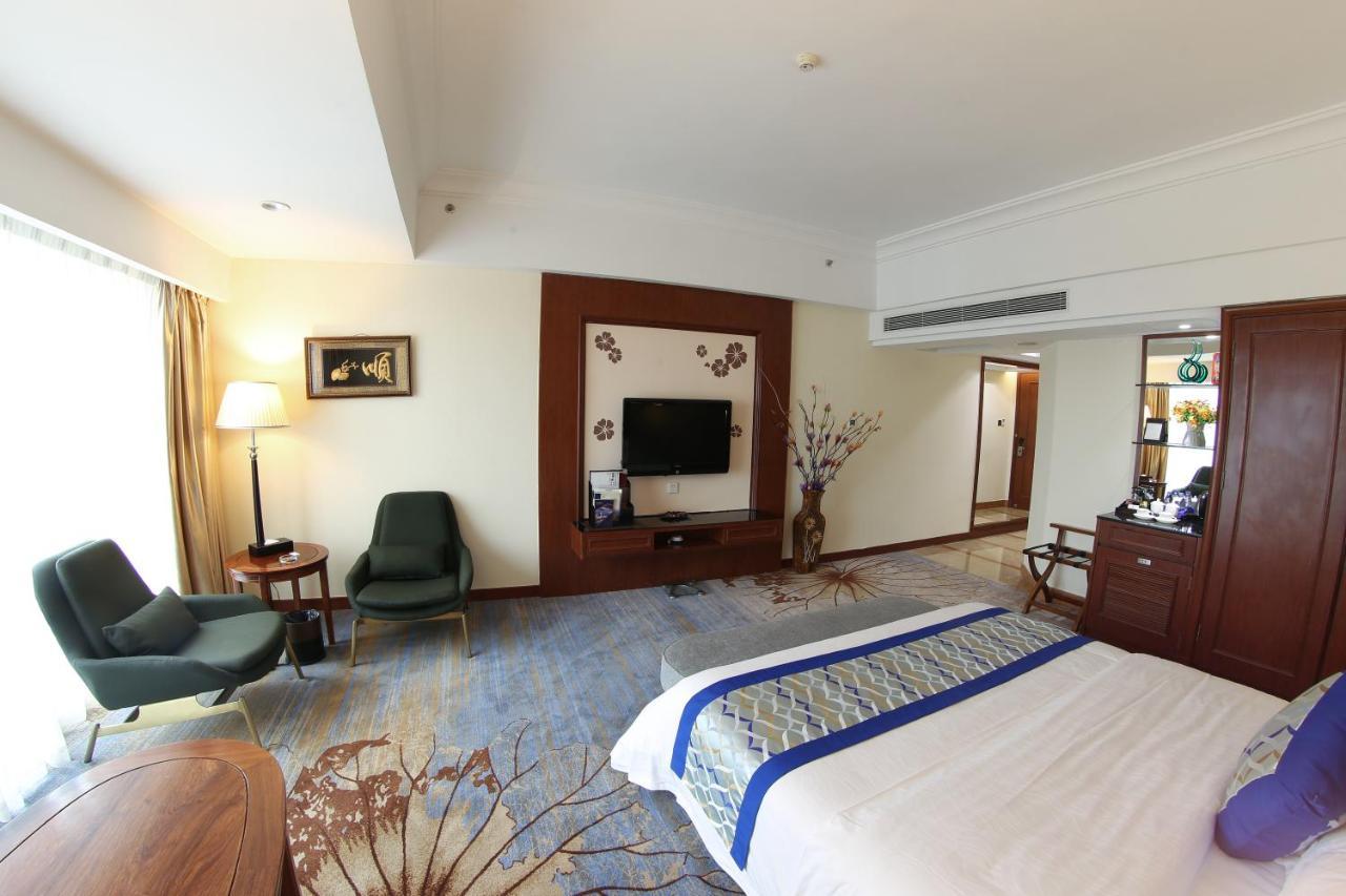 Gladden Hotel Csiangmen Kültér fotó